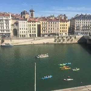 la-pepite-du-vieux-lyon.hotels-rhonealpes.com/
