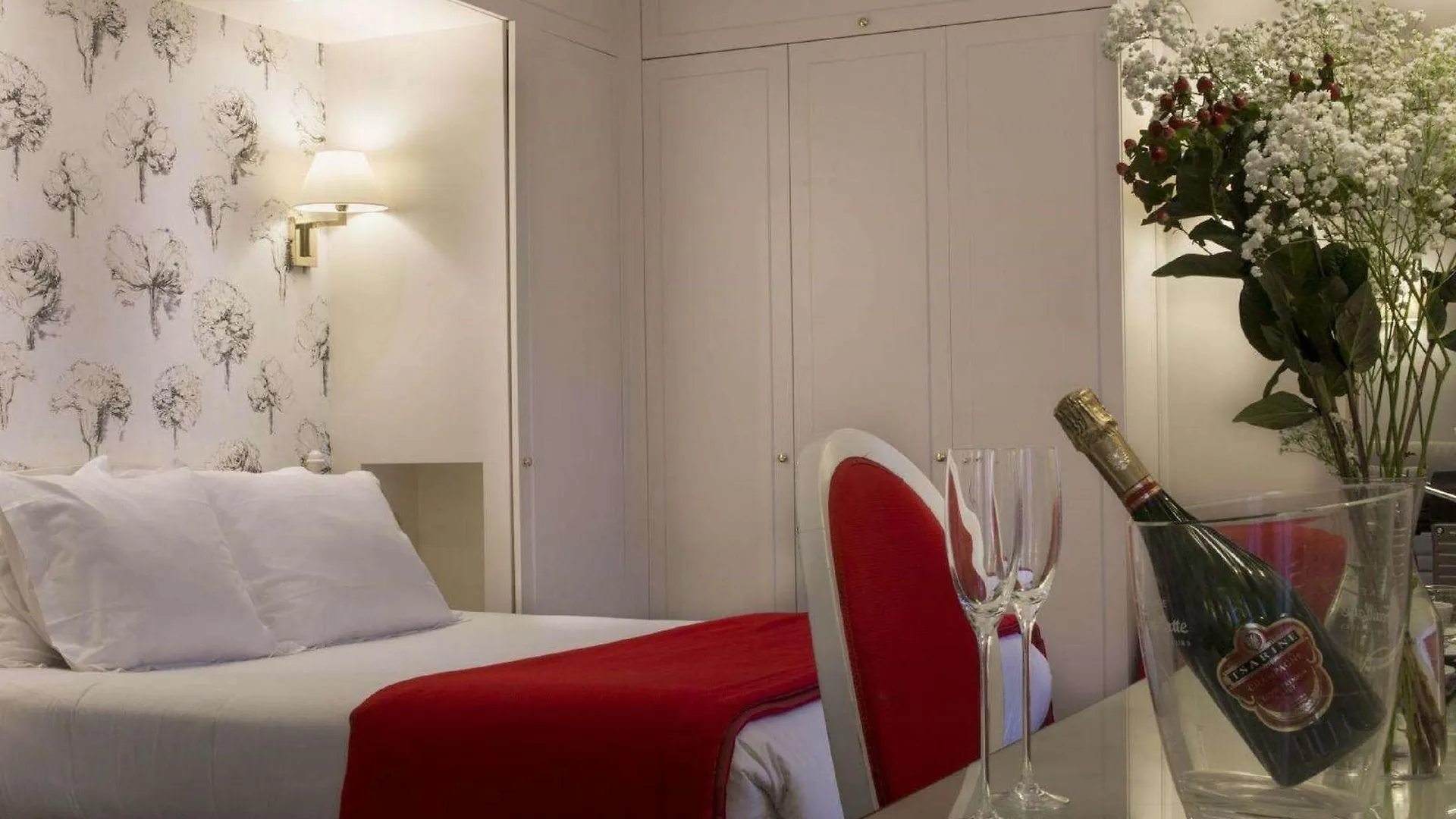 Queen Mary Opera Paris 4*,