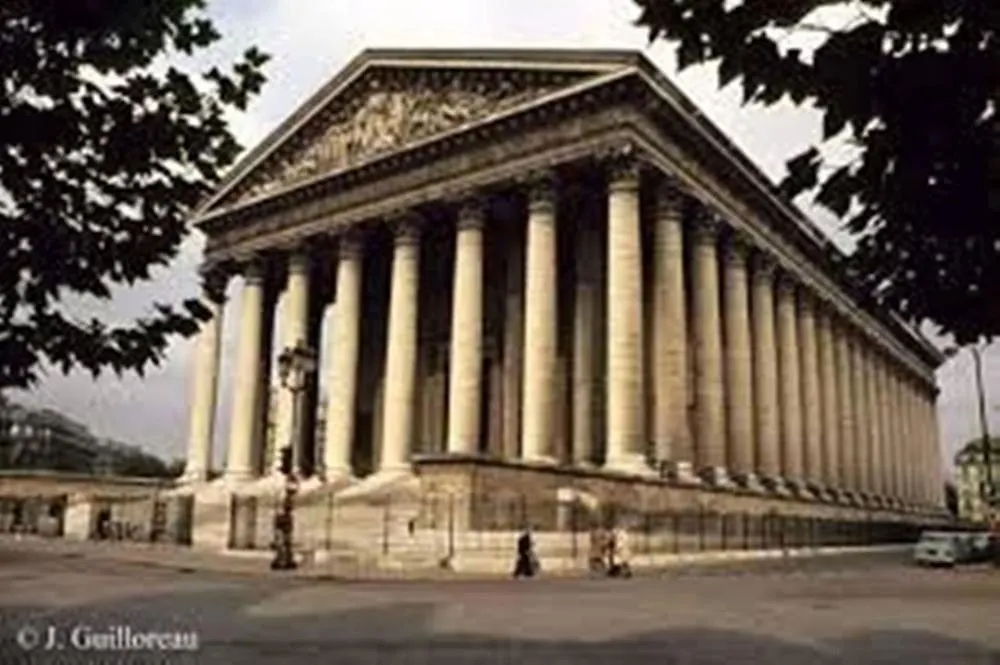 Queen Mary Opera Paris 4*,