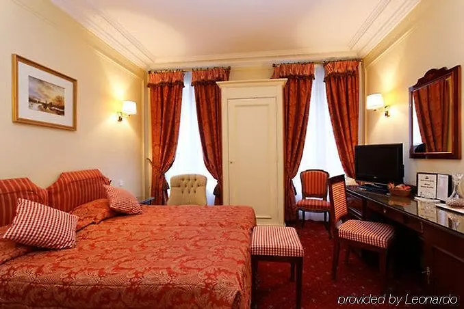 Hotel Queen Mary Opera Paris