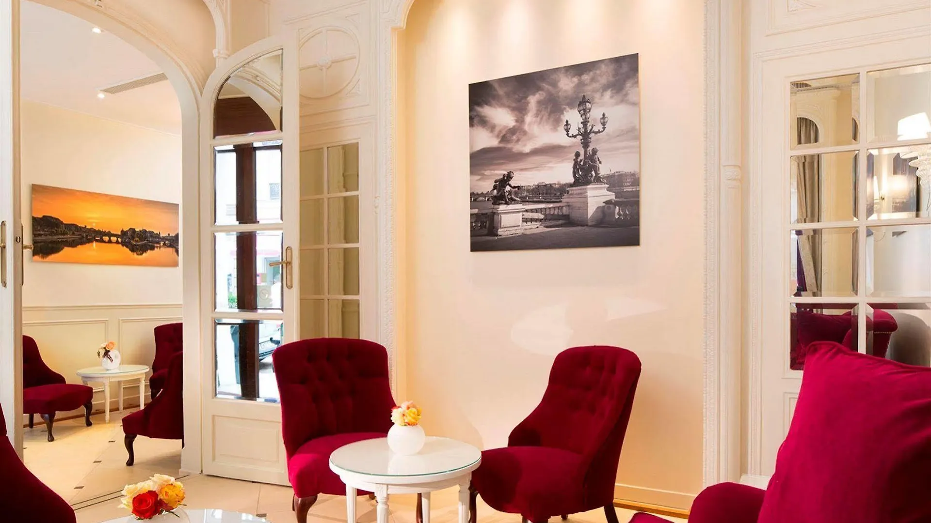 Queen Mary Opera Paris Hotel