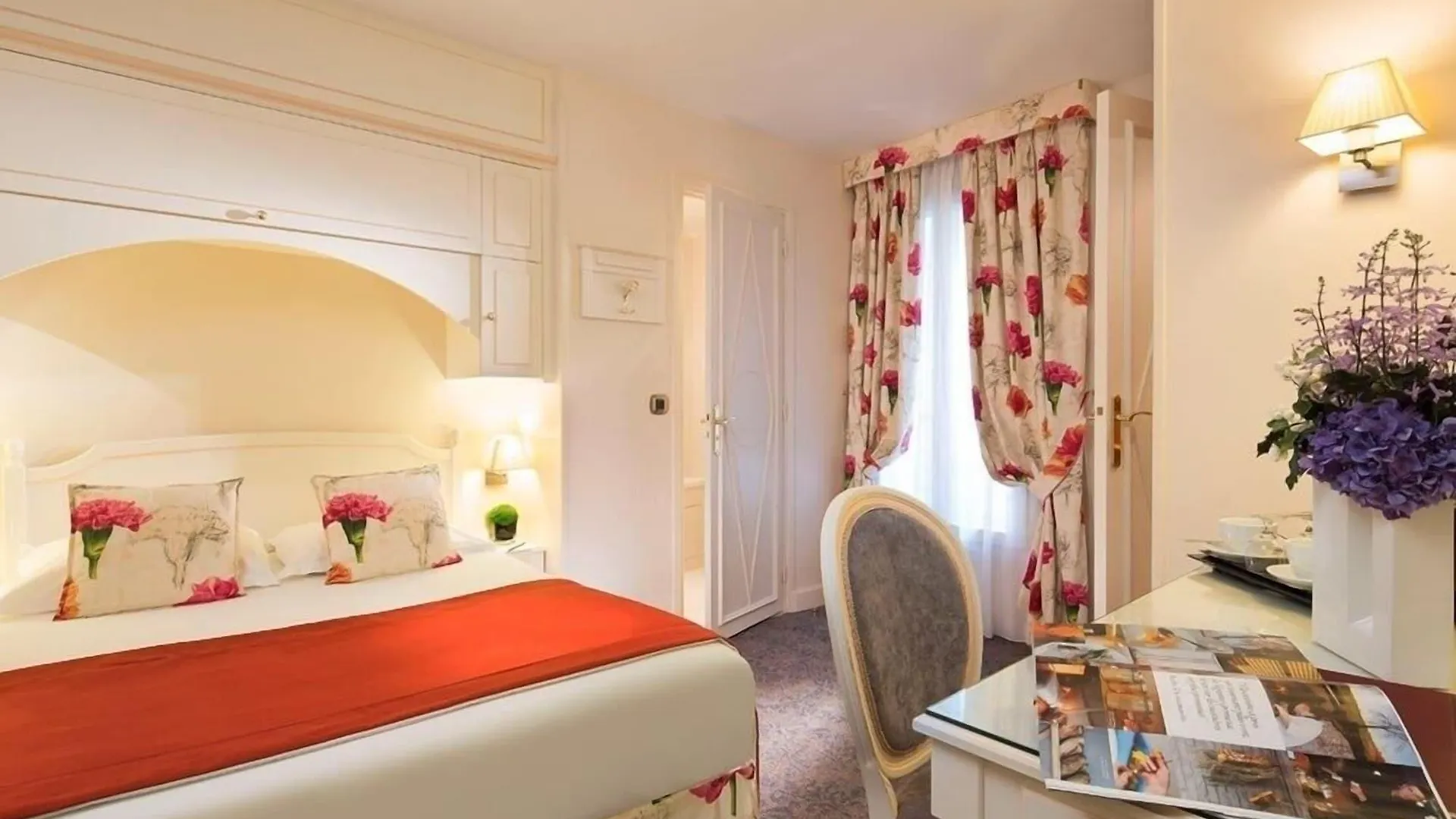 Hotel Queen Mary Opera Paris
