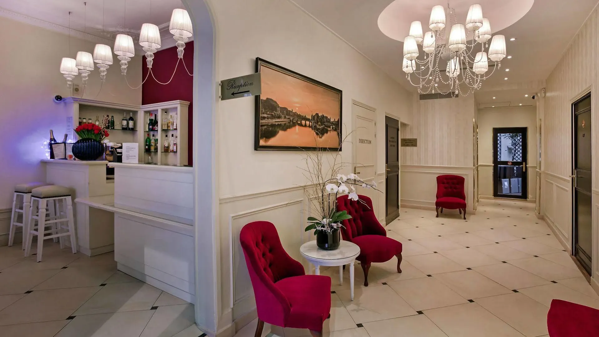 **** Hotel Queen Mary Opera Paris France